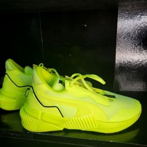 PUMA Women's Provoke XT FM Xtreme WNS Sz 8